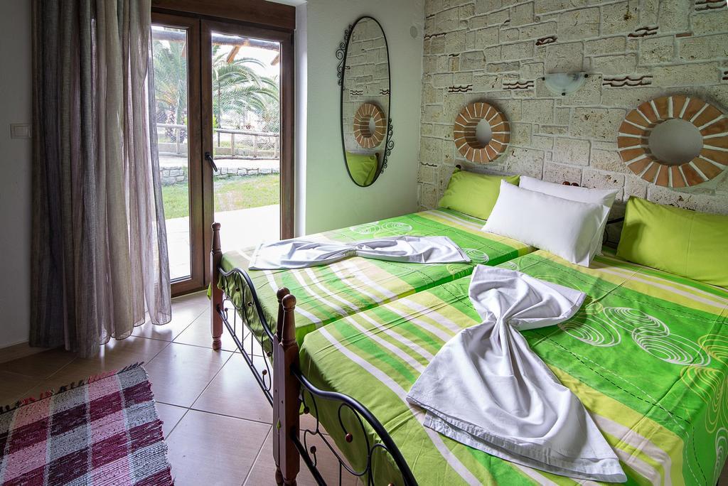 Theano Apartments Sarti Exterior foto